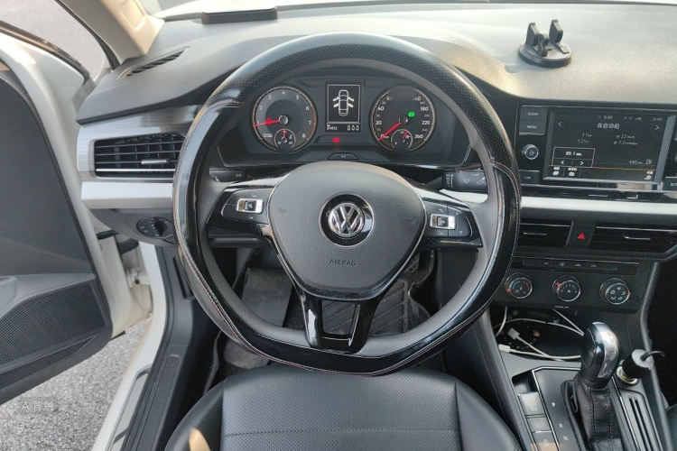 Volkswagen Lavida 2020 #12 Volkswagen Lavida 2020 car image #12