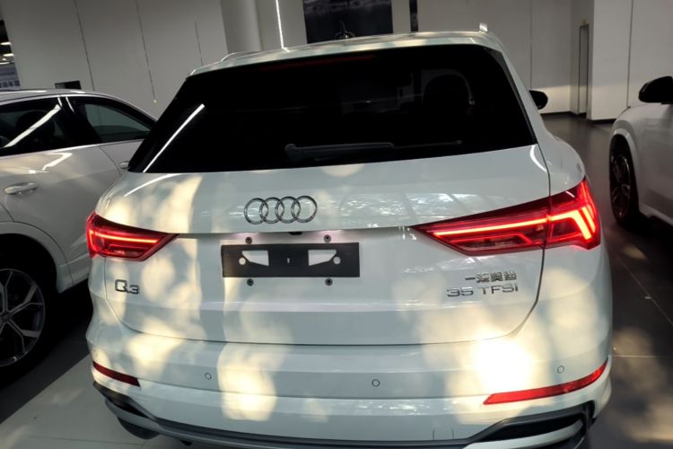 Audi Q3 2021 #6 Audi Q3 2021 car image #6