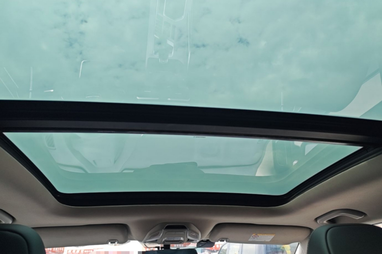 GEELY Coolray 2019 car image #18