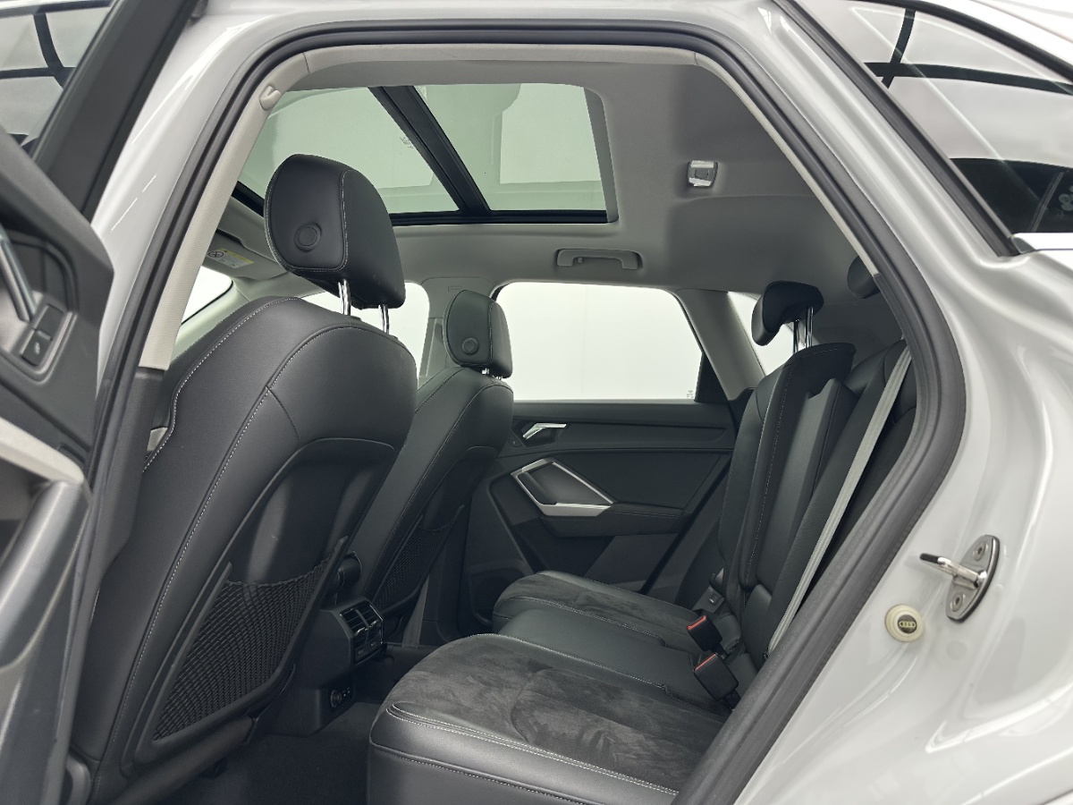 Audi Q3 2022 #6 Audi Q3 2022 car image #6