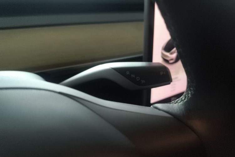 Tesla Model Y 2023 #14 Tesla Model Y 2023 car image #14