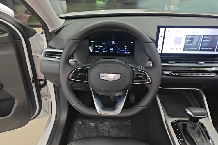 GEELY Emgrand 2025 #11 GEELY Emgrand 2025 imagen de coche #11