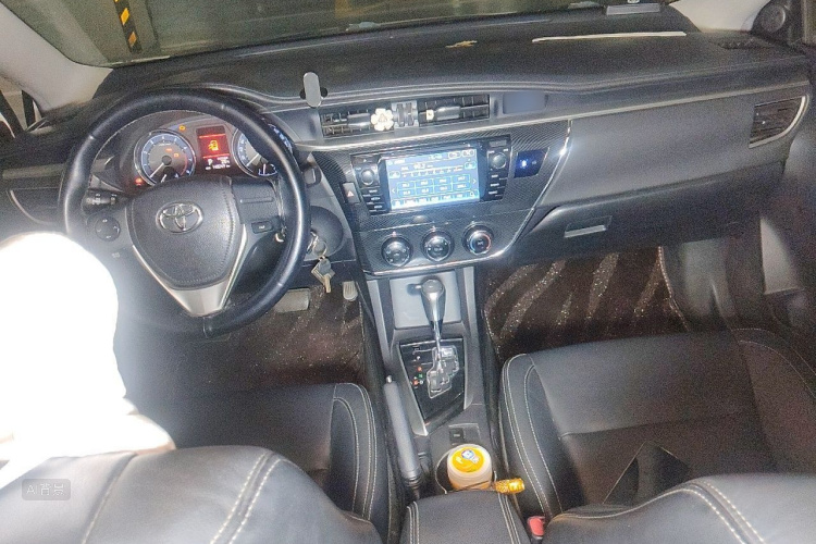 Toyota Corolla 2015 car image #11