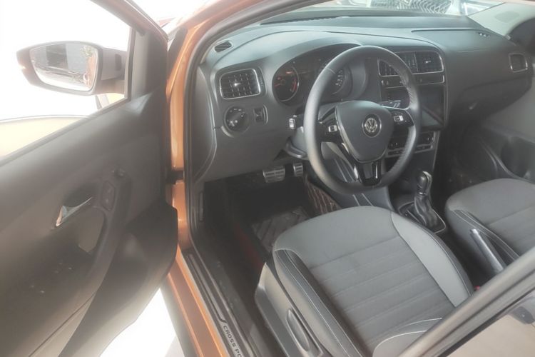 Volkswagen Polo 2019 #16 Volkswagen Polo 2019 صورة سيارة #16