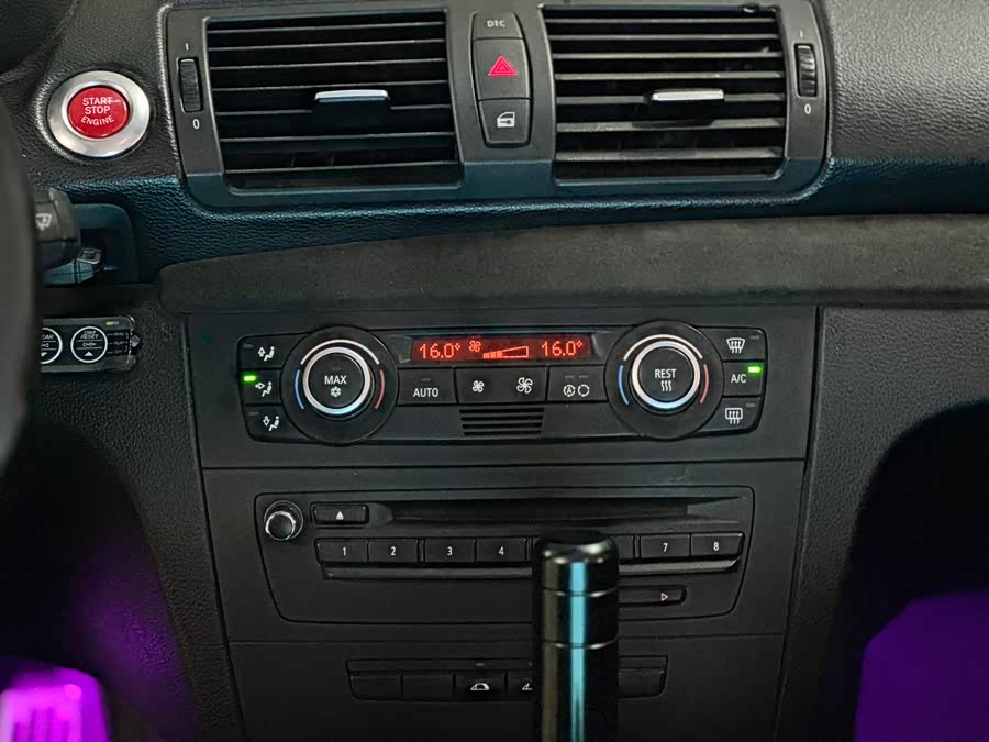 BMW 1 Series (Imported) 2011 car image #11