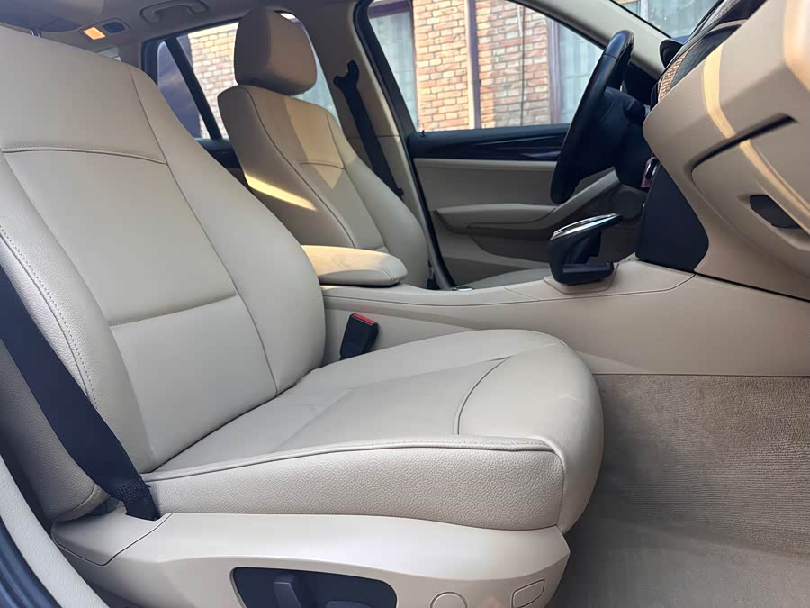 BMW X1 (Imported) 2011 car image #11