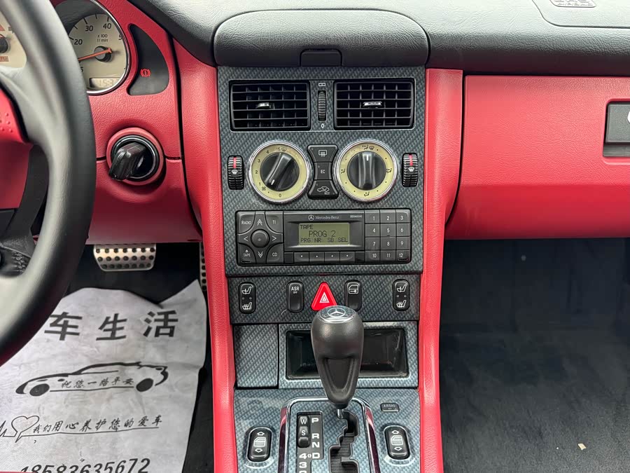 Mercedes-Benz SLK Class 2001 car image #11