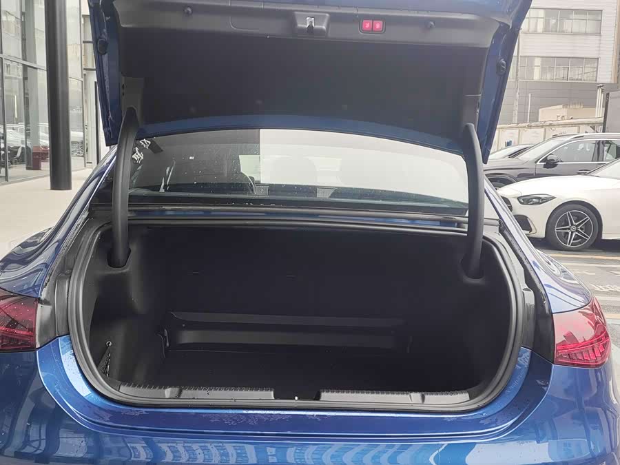 Mercedes-Benz EQE Class 2022 #11 Mercedes-Benz EQE Class 2022 car image #11