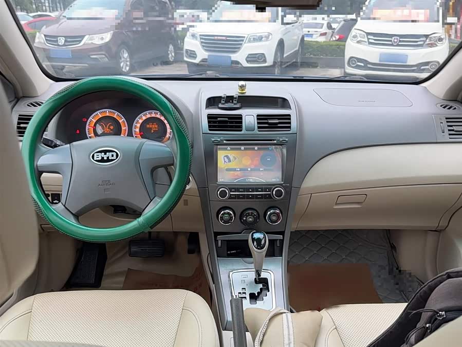 BYD L3 2013 изображение автомобиля #11