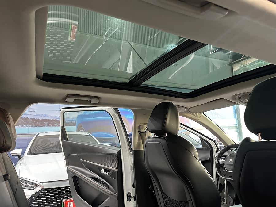 Peugeot 5008 2018 car image #11