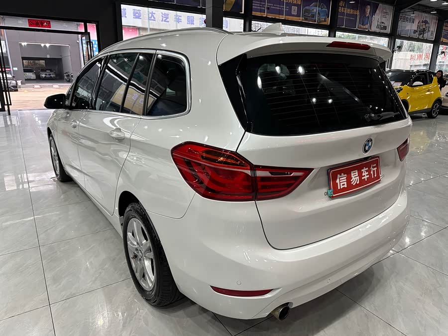 BMW 2 Series Gran Tourer 2017 car image #11