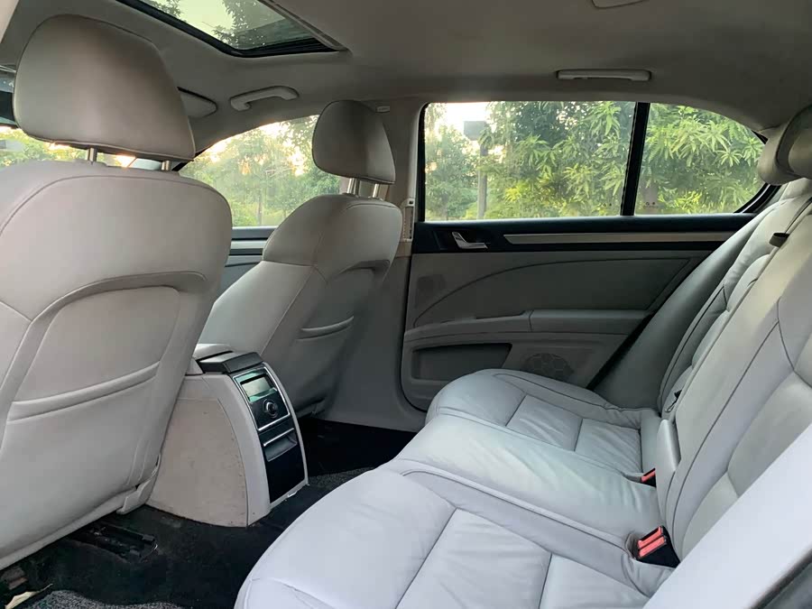 Skoda Superb 2011 صورة سيارة #11