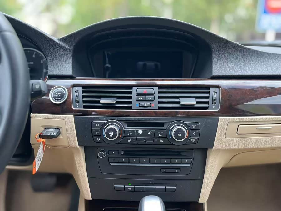 BMW 3 Series (Imported) 2010 #11 BMW 3 Series (Imported) 2010 car image #11