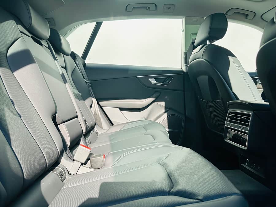 Audi Q8 2024 #11 Audi Q8 2024 car image #11