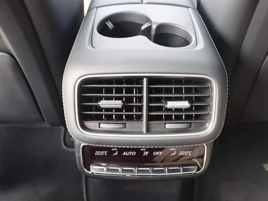 Mercedes-Benz GLS AMG 2024 car image #11