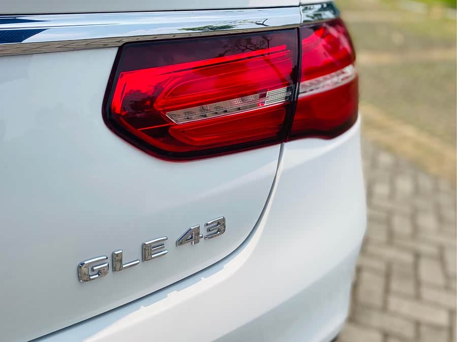 Mercedes-Benz GLE Coupe AMG 2018 #11 Mercedes-Benz GLE Coupe AMG 2018 car image #11