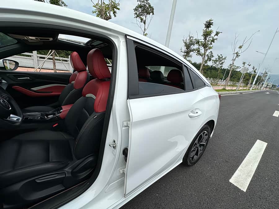 GEELY Coolray 2025 car image #11