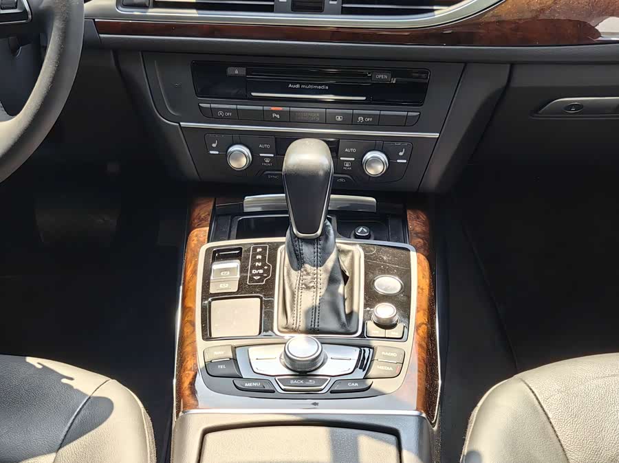 Audi A6L 2017 صورة سيارة #11