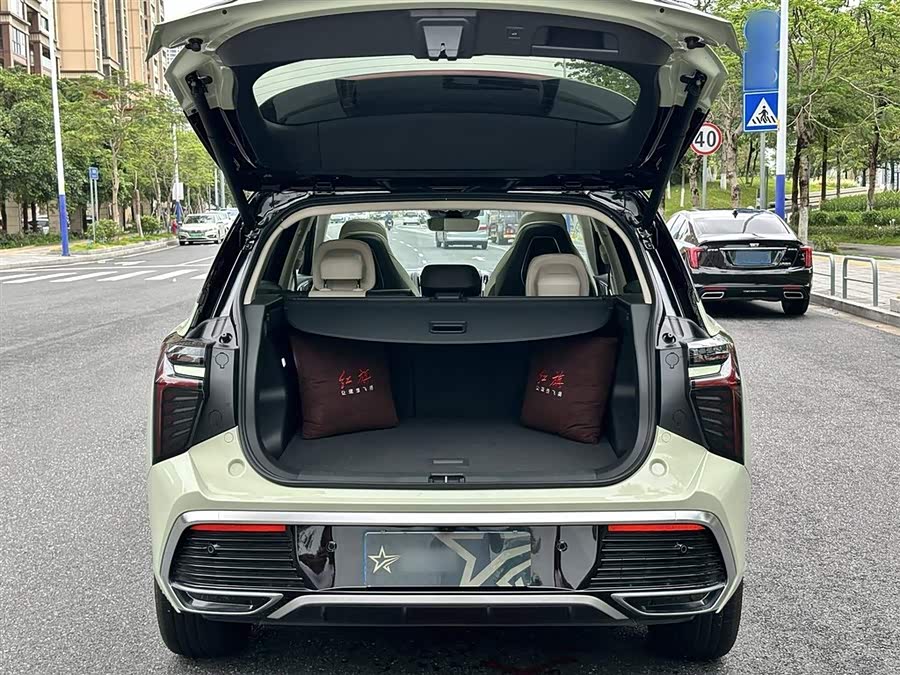 HongQi HS3 2023 car image #11