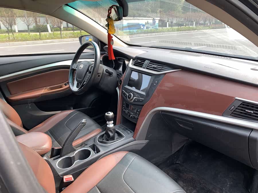 BYD G5 2015 car image #11