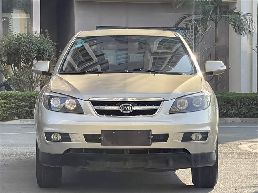 BYD S6 2015 #11 BYD S6 2015 car image #11