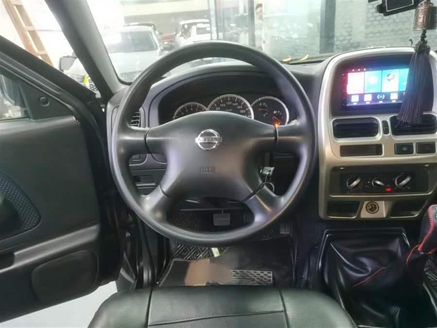 日产 日产帕拉丁 2013 汽车图片 #11