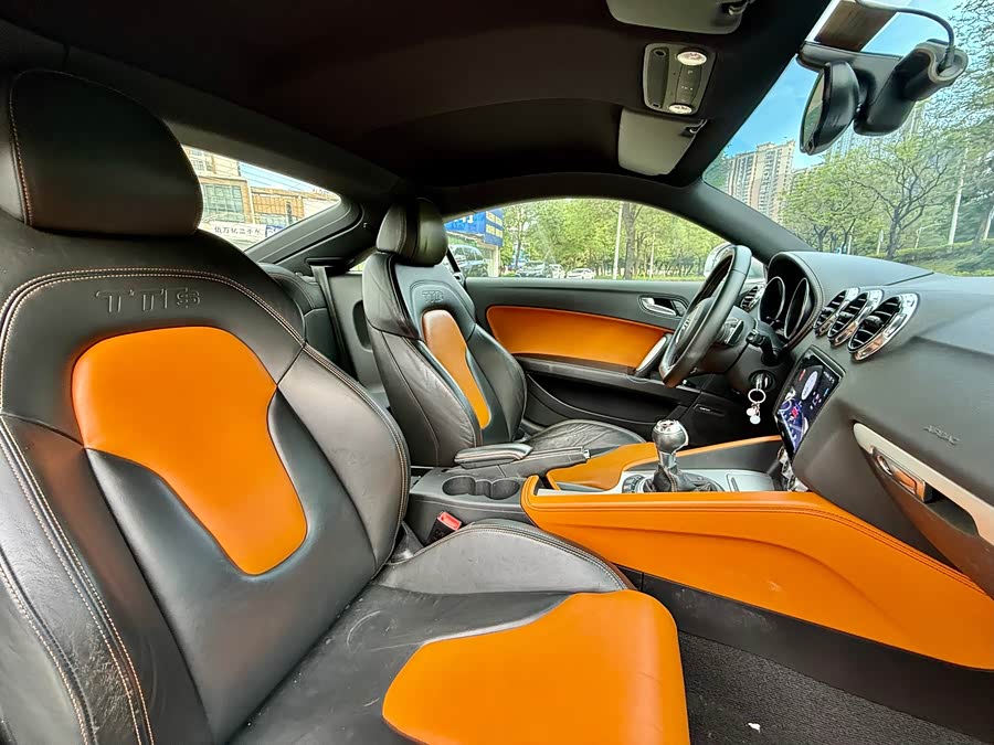 Audi TTS 2011 car image #11