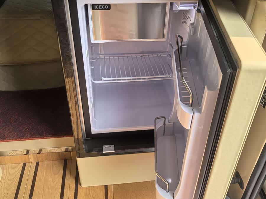 Toyota Coaster 2021 car image #11