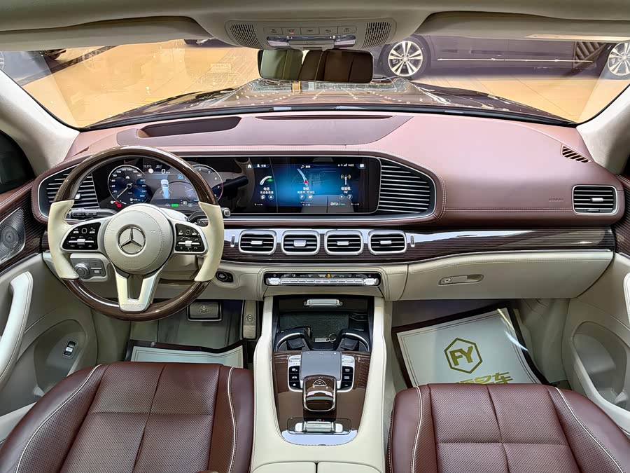 Mercedes-Benz Maybach GLS 2023 car image #11