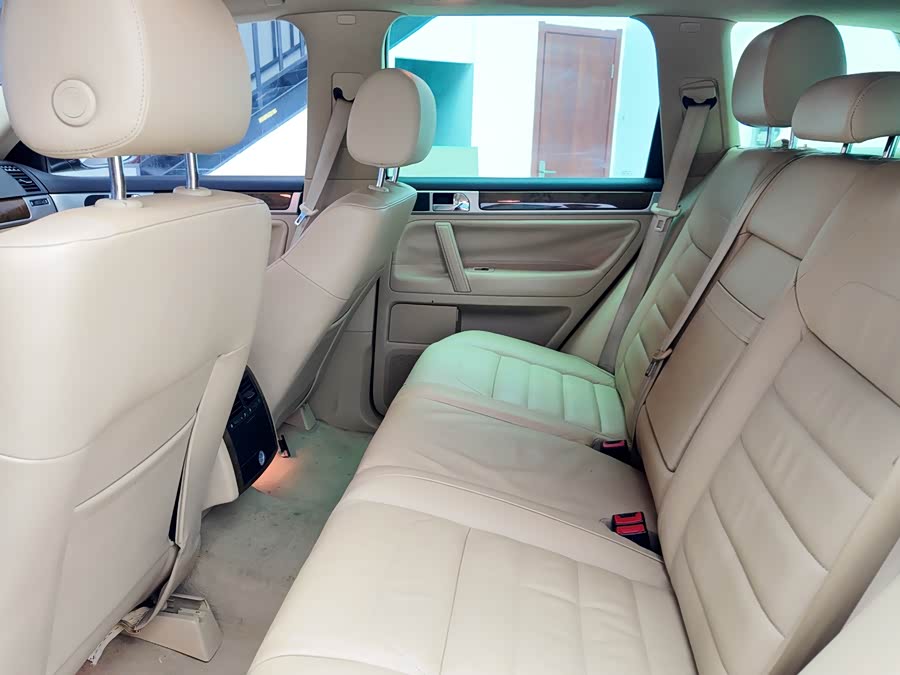 Volkswagen Touareg 2010 #11 Volkswagen Touareg 2010 car image #11