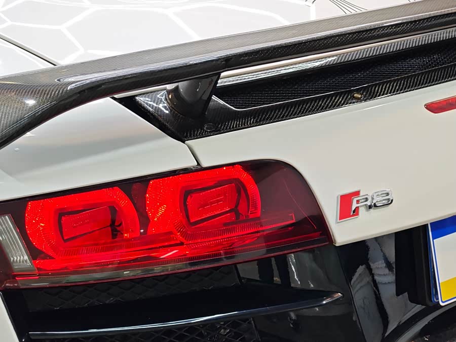 Audi R8 2012 immagine di auto #11