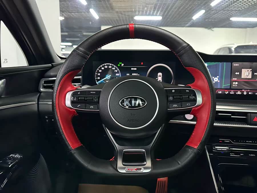 Kia K5 2014 car image #11