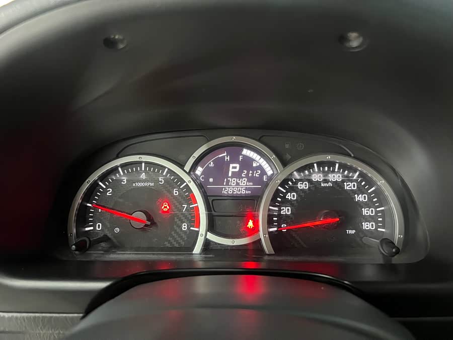 Suzuki Jimny (Imported) 2015 صورة سيارة #11