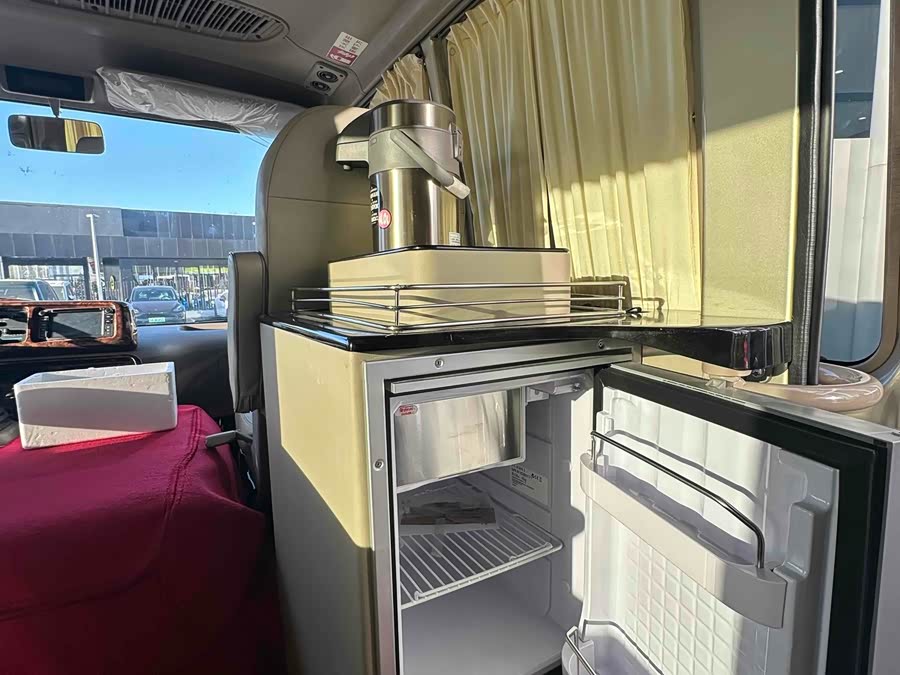 Toyota Coaster 2018 imagem de carro #11