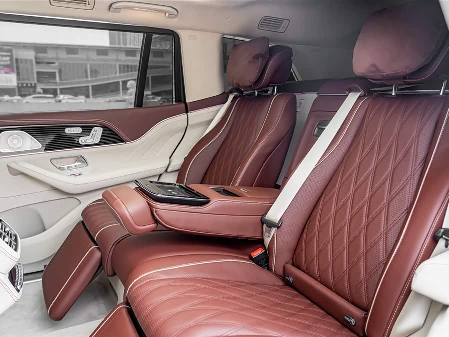 Mercedes-Benz Maybach GLS 2024 car image #11