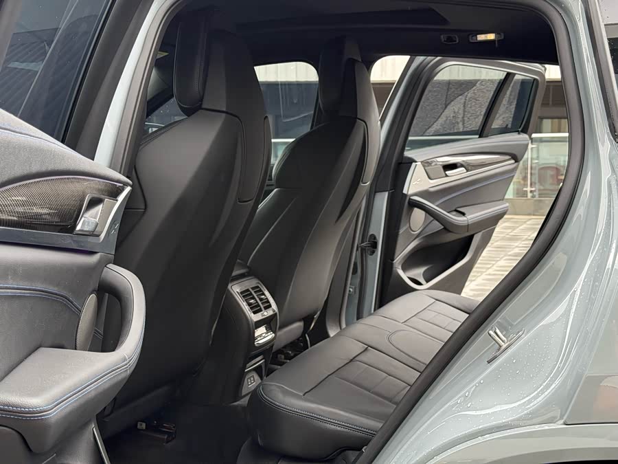 BMW X4 M40i 2024 #11 BMW X4 M40i 2024 car image #11