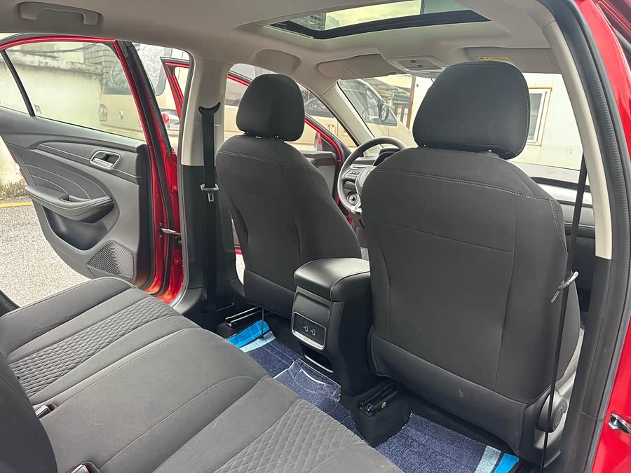Roewe i5 2020 #11 Roewe i5 2020 immagine di auto #11