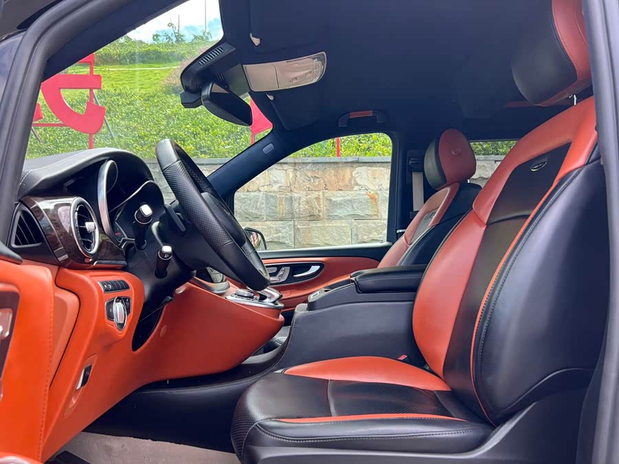 Mercedes-Benz V Class 2020 car image #11