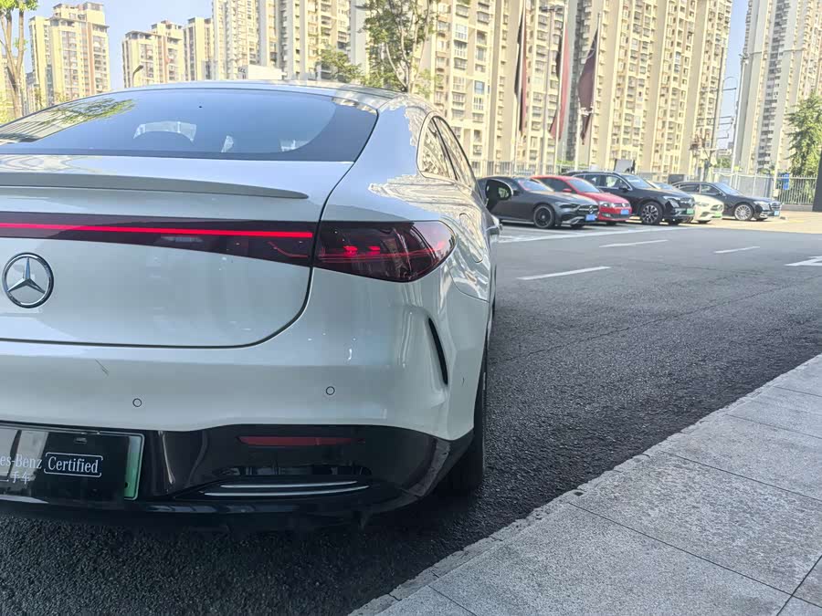 Mercedes-Benz EQS Class 2023 car image #11