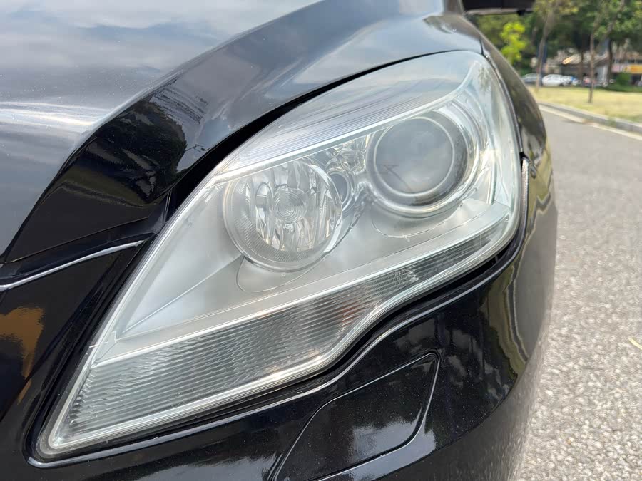 Mercedes-Benz R Class 2009 car image #11