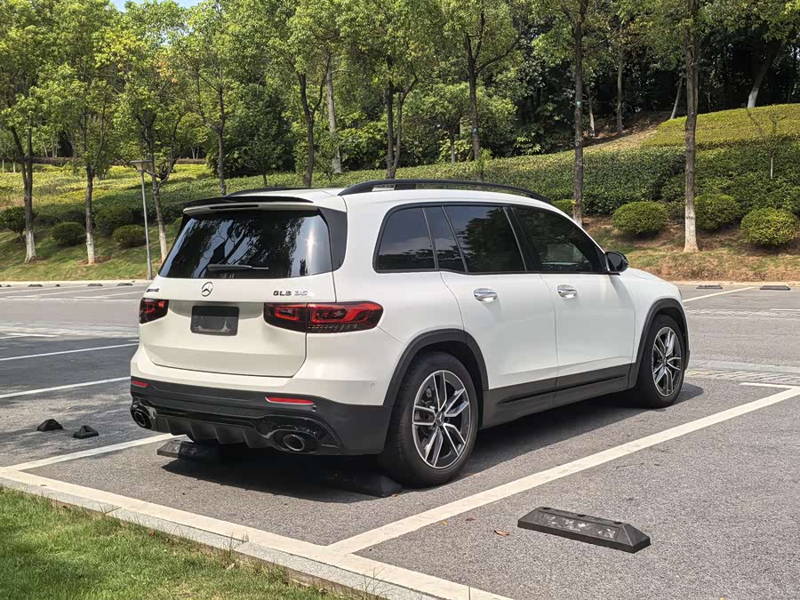 Mercedes-Benz GLB AMG 2023 immagine di auto #11