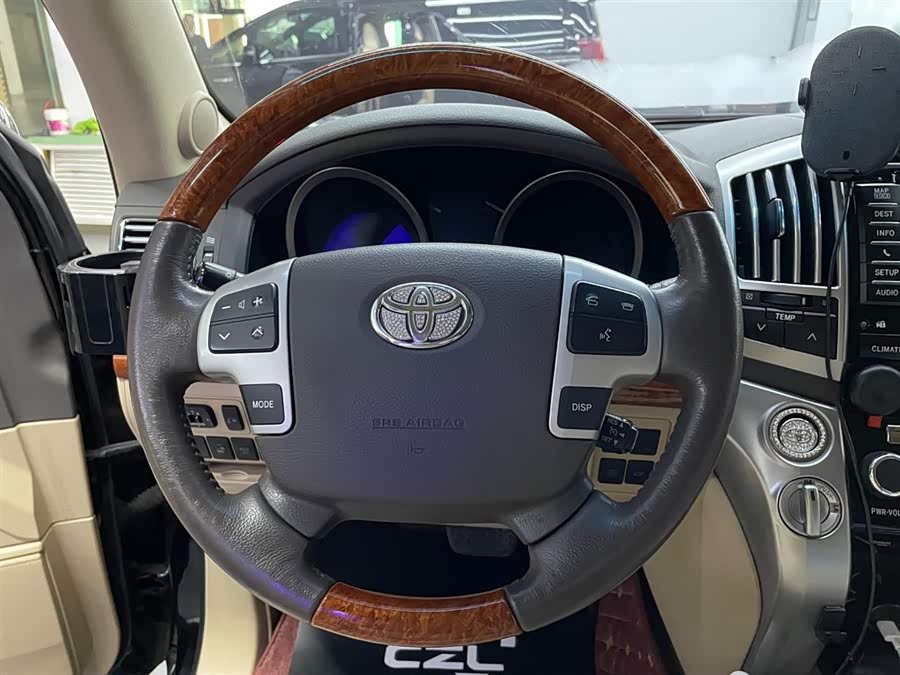 丰田 兰德酷路泽 2016 汽车图片 #11