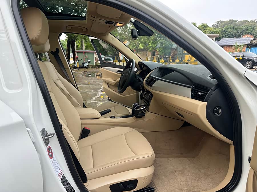 BMW X1 (Imported) 2013 car image #11