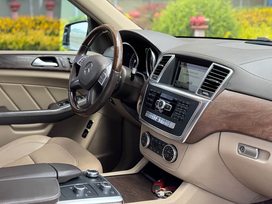 Mercedes-Benz GL Class 2015 #11 Mercedes-Benz GL Class 2015 car image #11