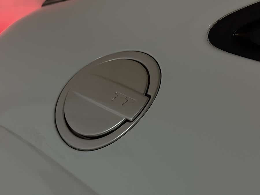 Audi TTS 2011 car image #11