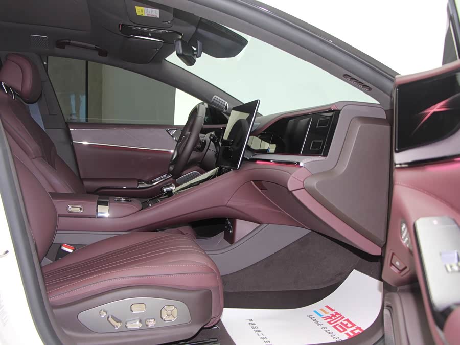 Denza Z9GT 2024 car image #11