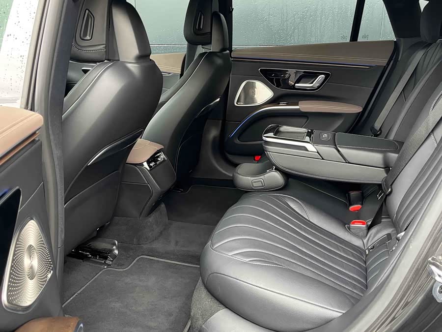 Mercedes-Benz EQS Class 2022 car image #11