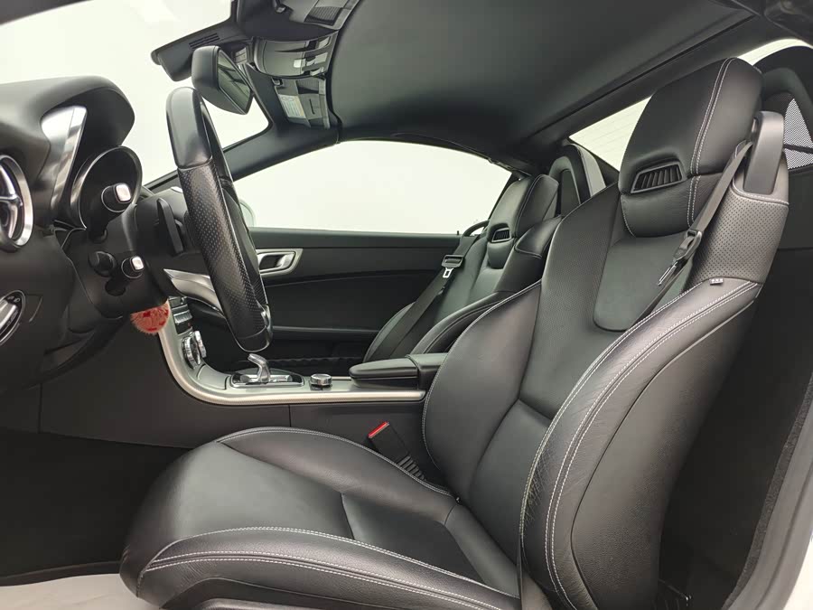 Mercedes-Benz SLC Class 2017 car image #11