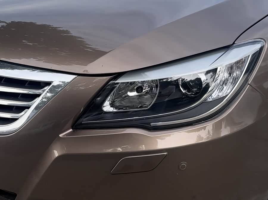 BYD G6 2014 immagine di auto #11