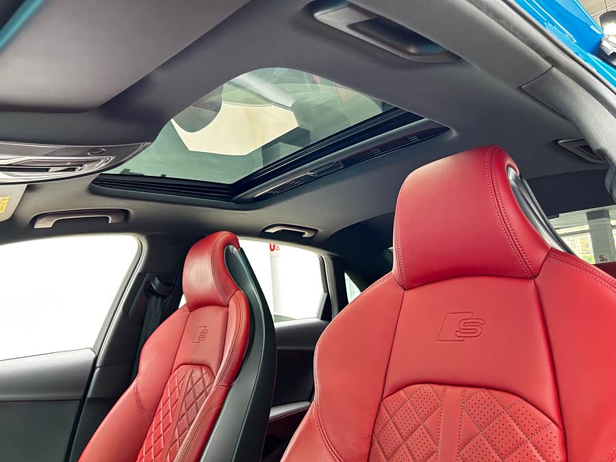 Audi S4 2023 car image #11